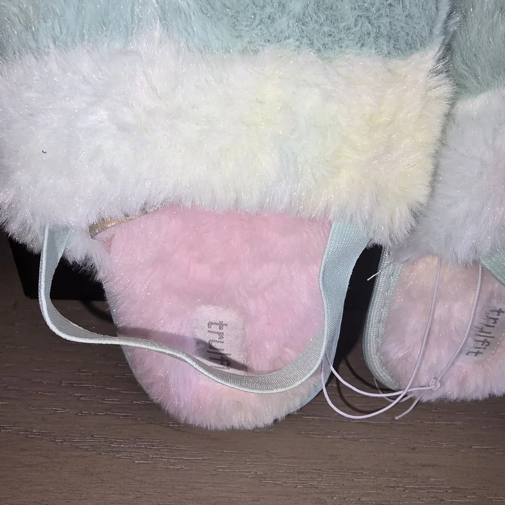 TRULFIT  KIDS COZY BEDROOM SLIPPERS